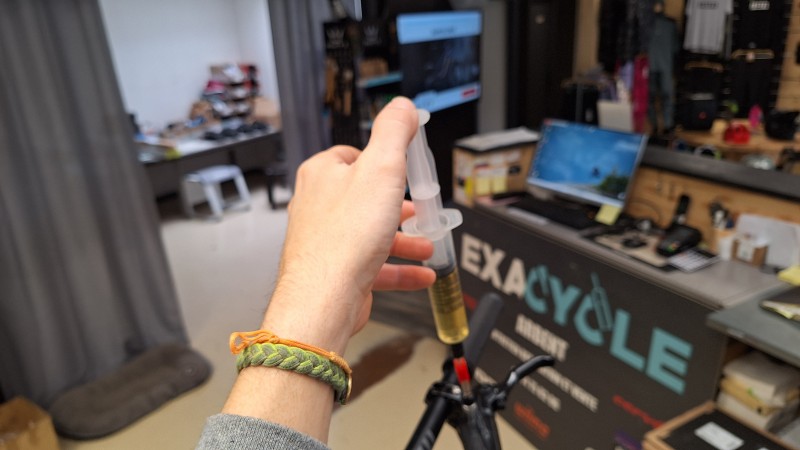 Purger ses freins de vélo route ou vtt Shimano, Sram, Magura à 0yonnax