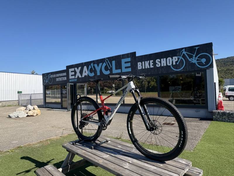 Vente de vélo tout suspendu cross country, cadre carbone modèle F PODIUM R de la marque Mondraker