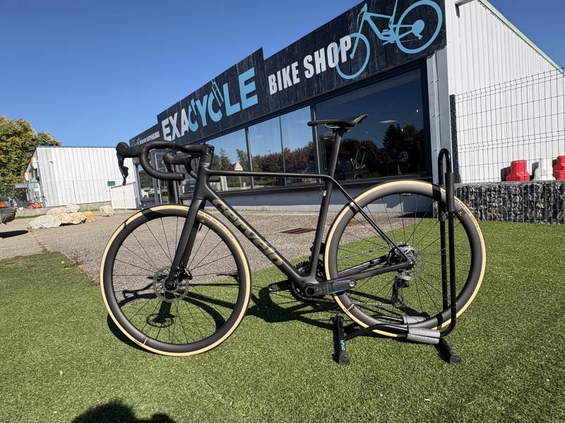 Vente de vélo  route : cadre carbone, nouveau modèle R5 de la marque Cervélo disponible dans notre magasin  EXACYCLE ARBENT près d'oyonnax dans la région de Bourg-en-Bresse