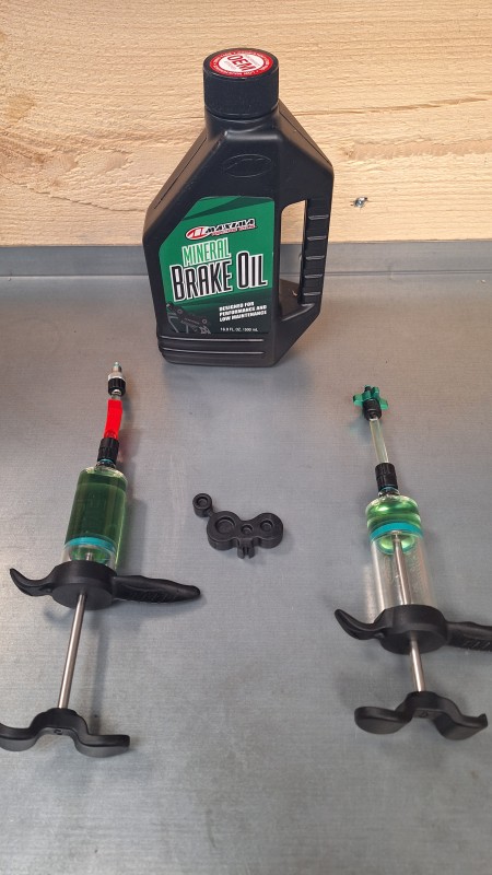 Purger ses freins de vélo route ou vtt Shimano, Sram, Magura à 0yonnax